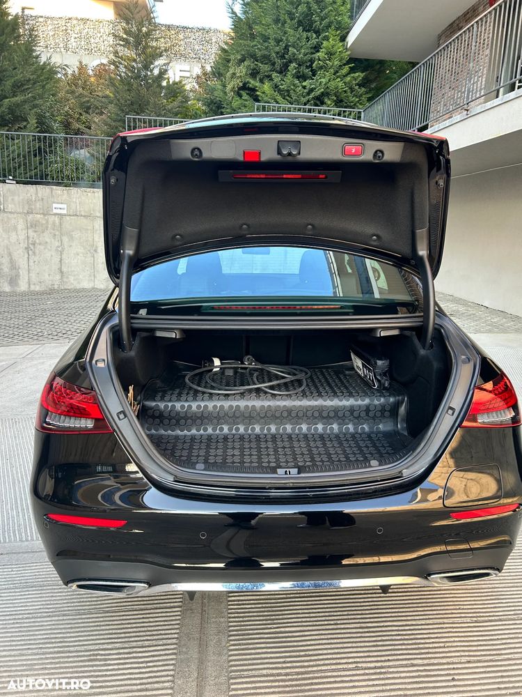 Mercedes-Benz E 300 4MATIC 9G-TRONIC AMG Line - 28