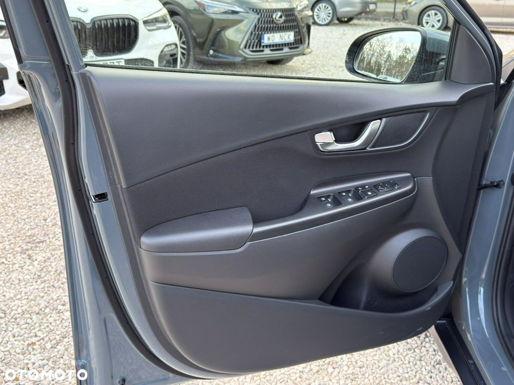 Hyundai Kona - 13