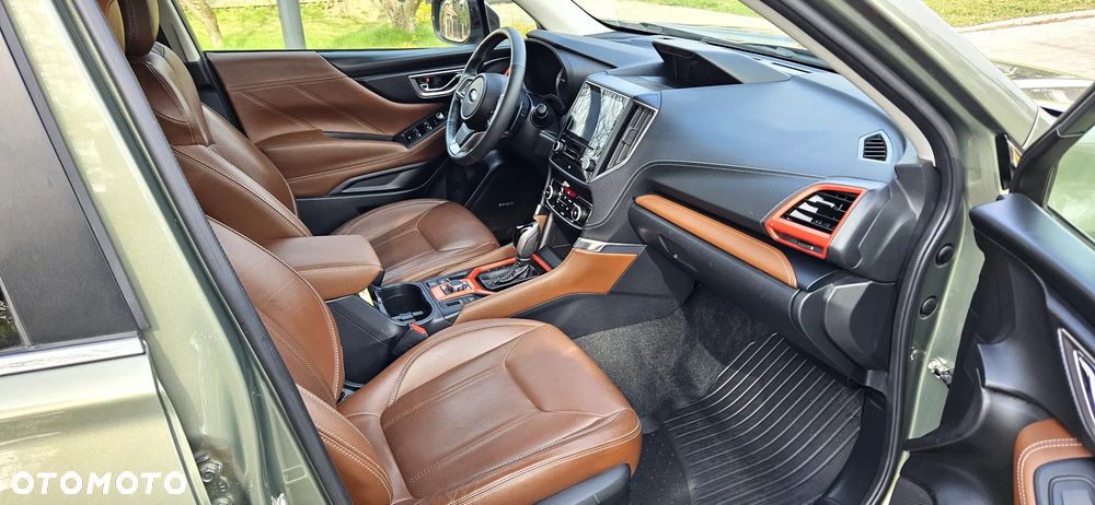 Subaru Forester 2.0i Platinum Lineartronic EU6 - 11