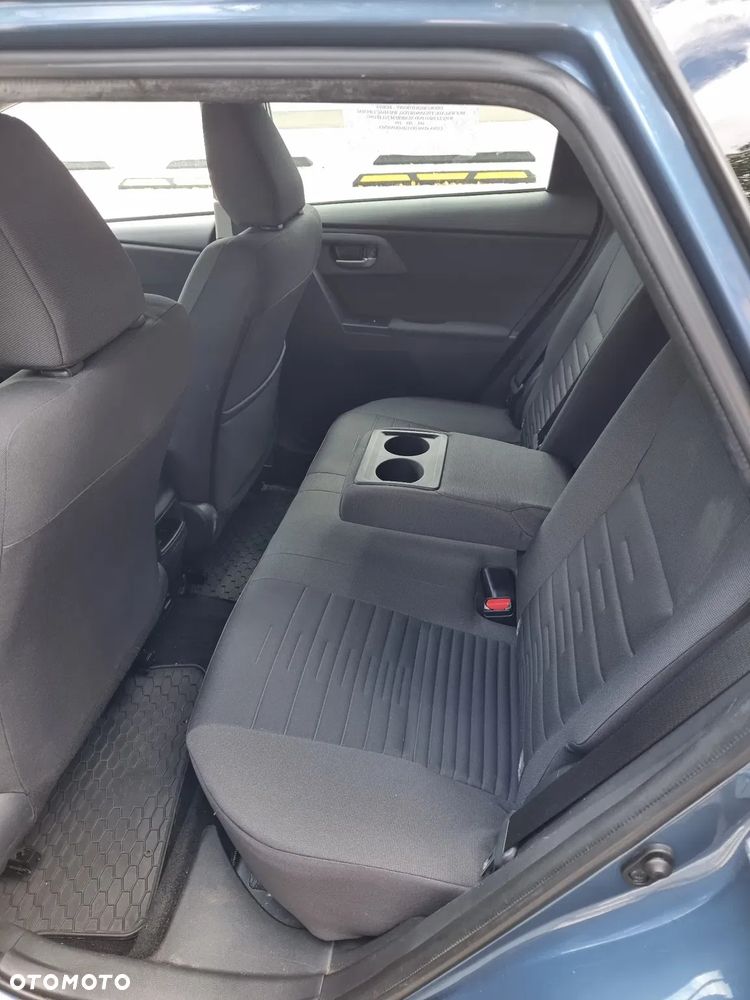 Toyota Auris - 10