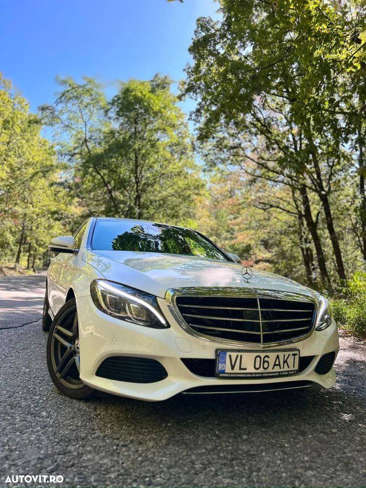 Mercedes-Benz C - 8
