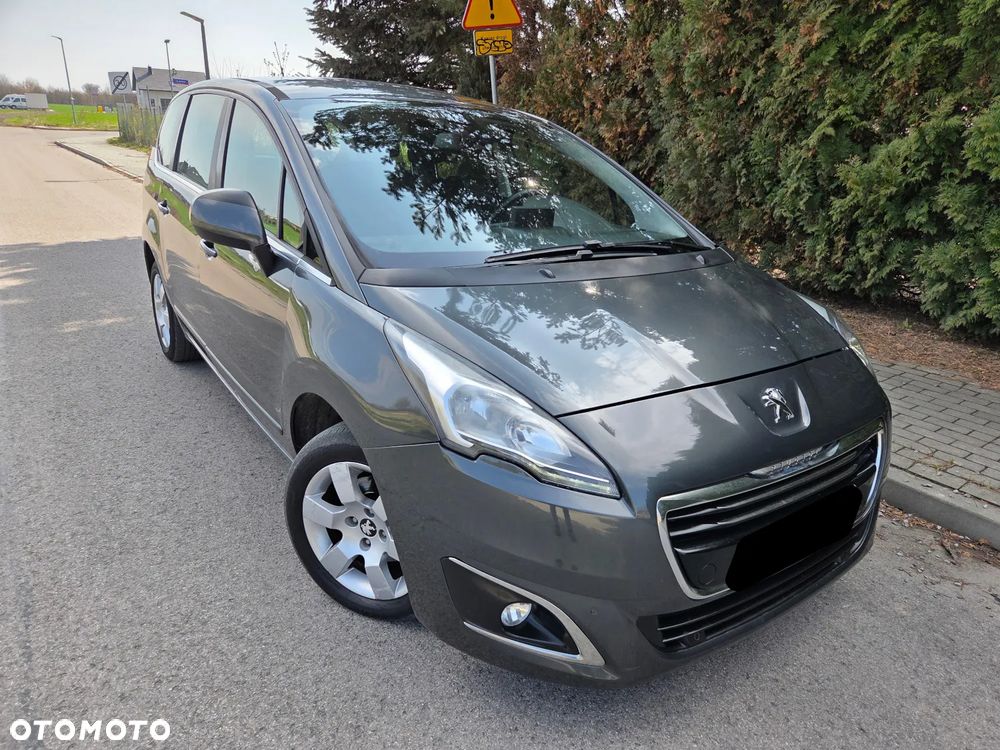 Peugeot 5008 HDI 115 Active - 10