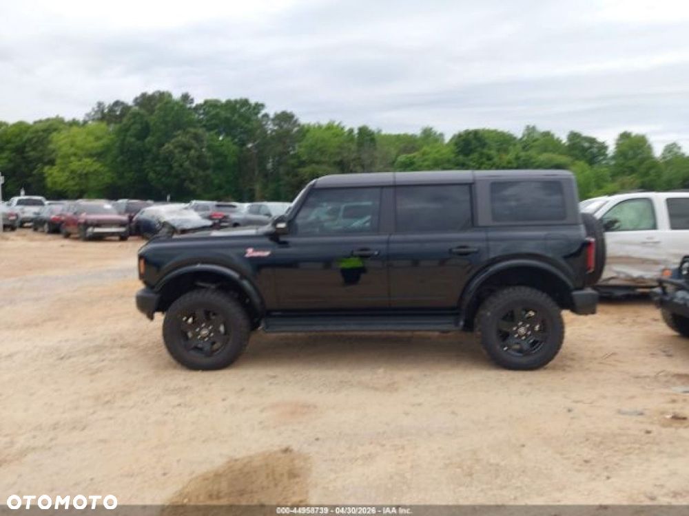 Ford Bronco - 2