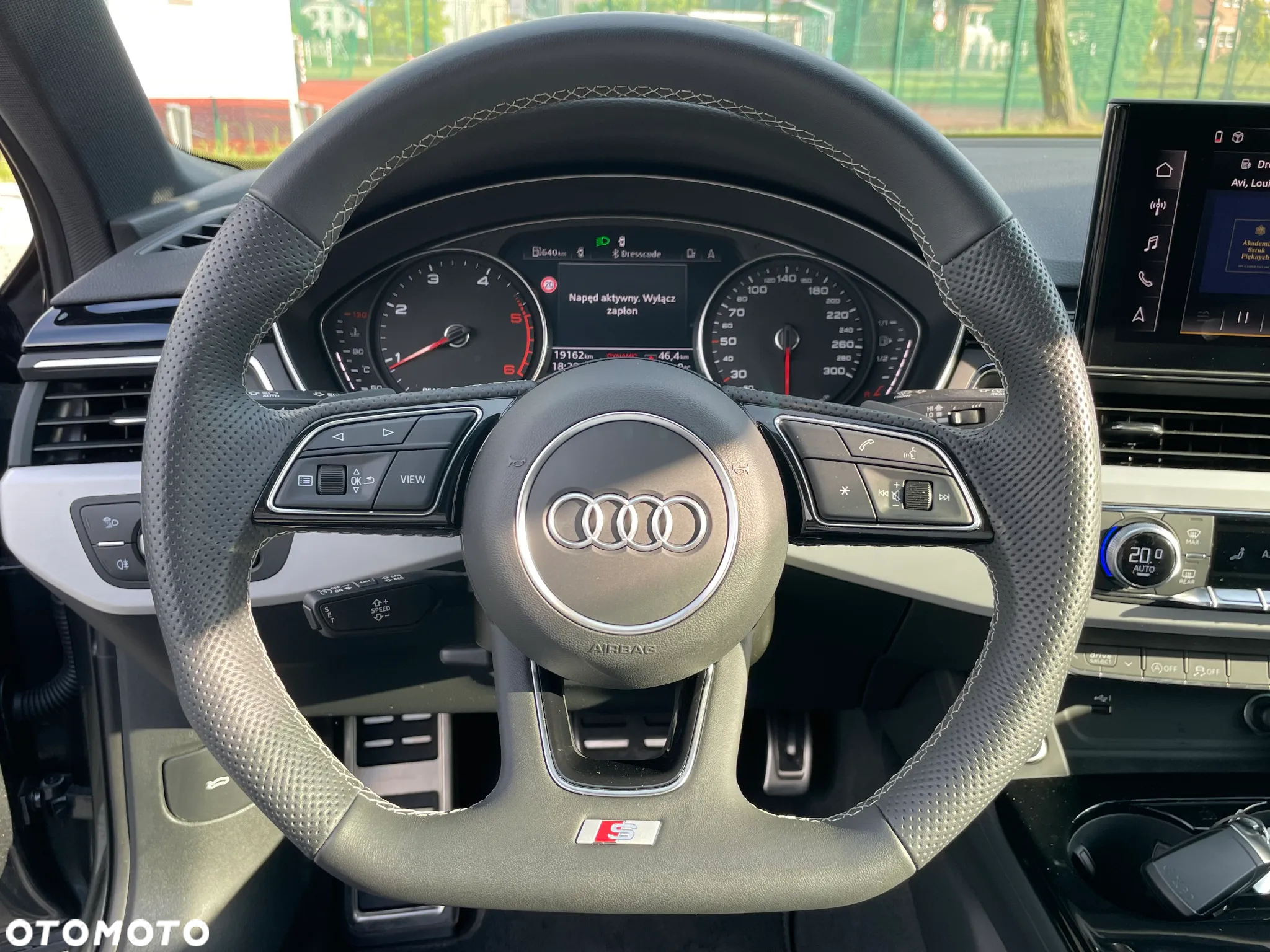 Audi A4 Avant 40 TDI S tronic S line - 32