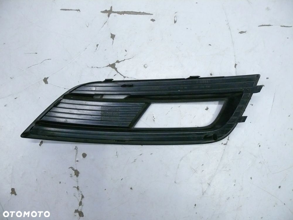 AUDI A4 B8 LIFT KRATKA ZDERZAKA LEWA - 2