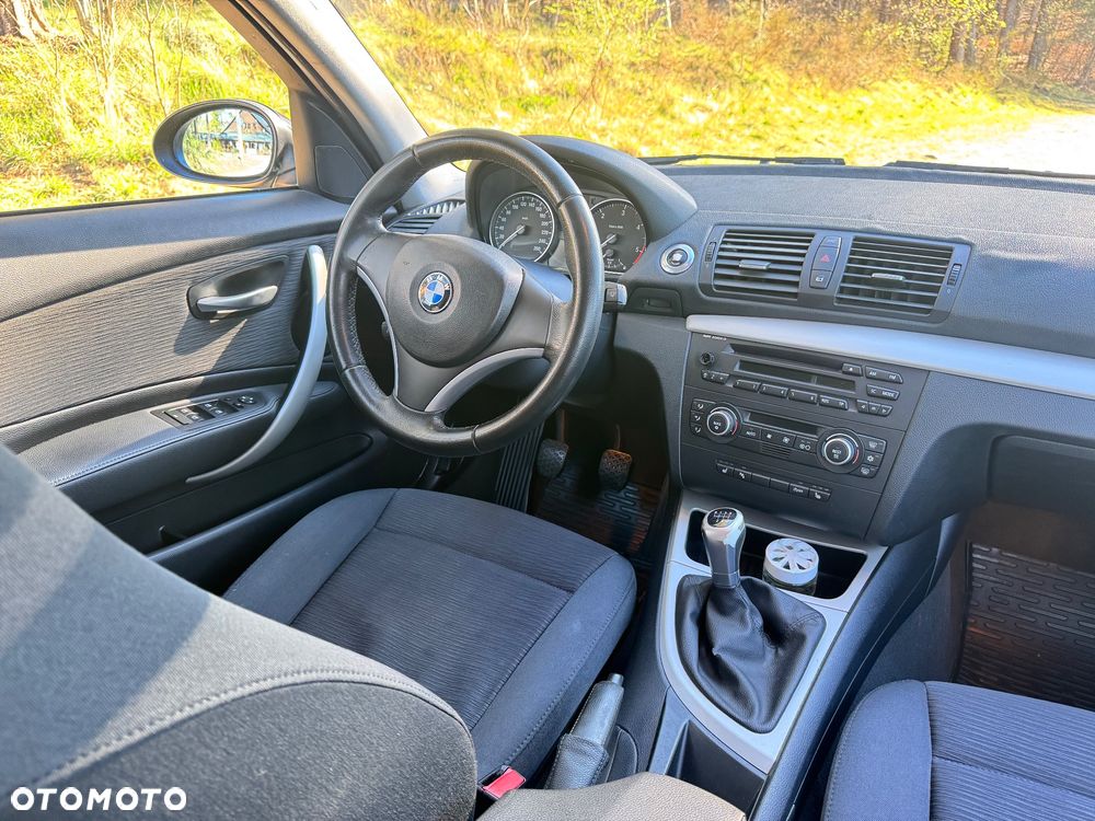 BMW Seria 1 120d DPF - 10
