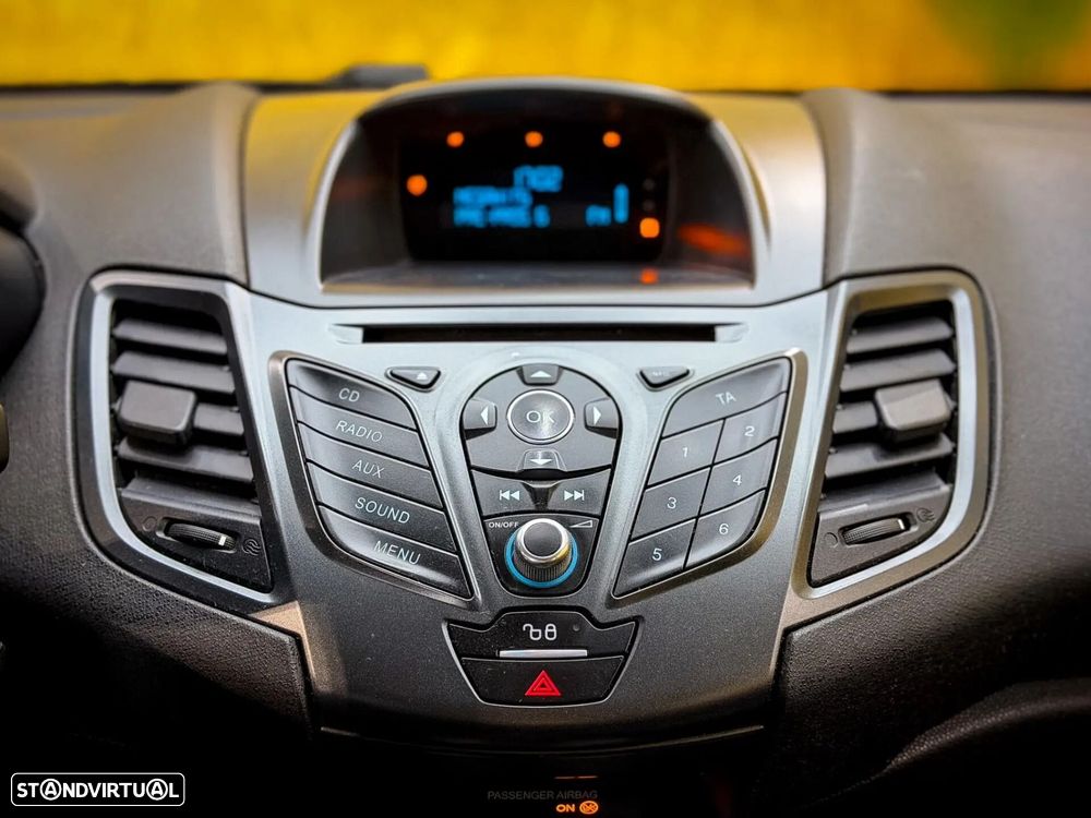 Ford Fiesta 1.5 TDCi Trend - 32