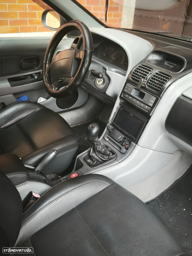 Renault Laguna 1.9 dTi RXT - 3