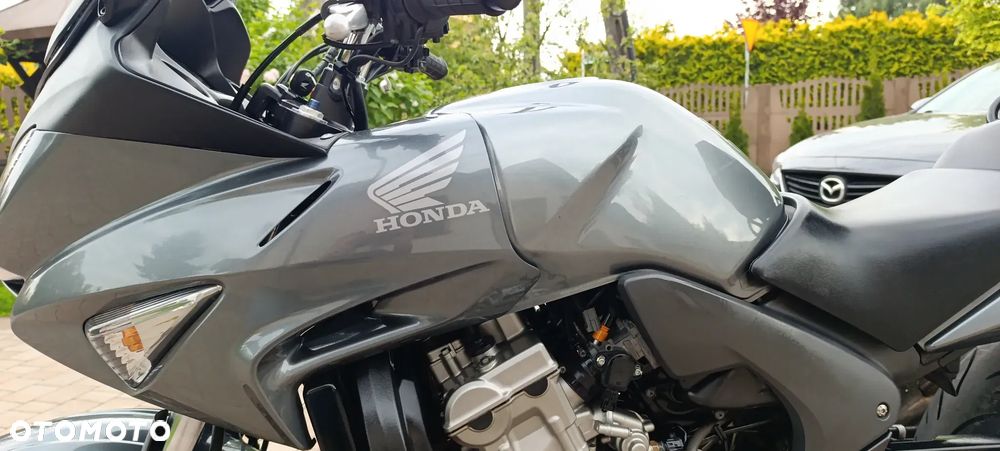 Honda CBF - 37