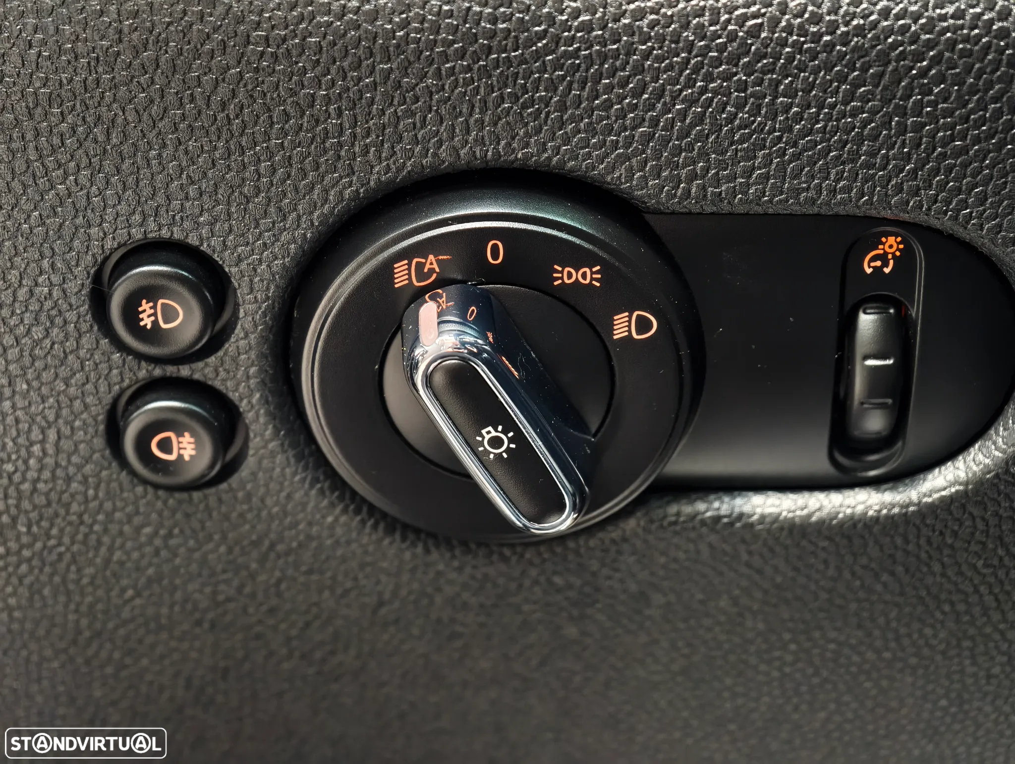 MINI 3 Portas Cooper D - 41