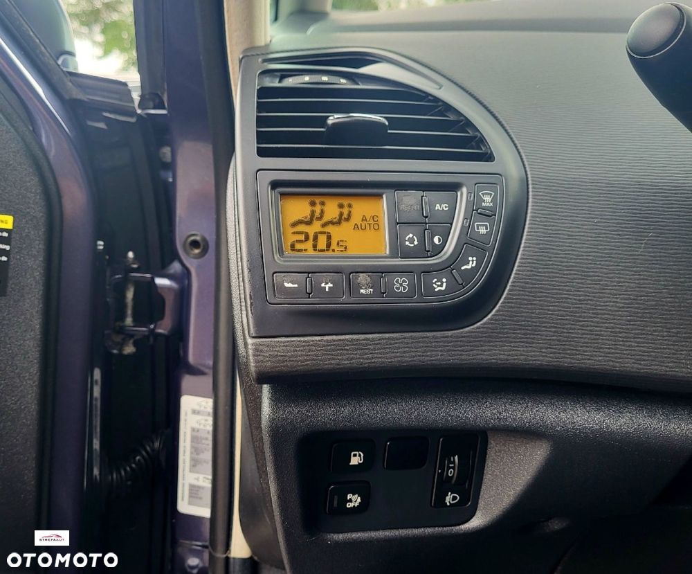 Citroën C4 Grand Picasso - 12