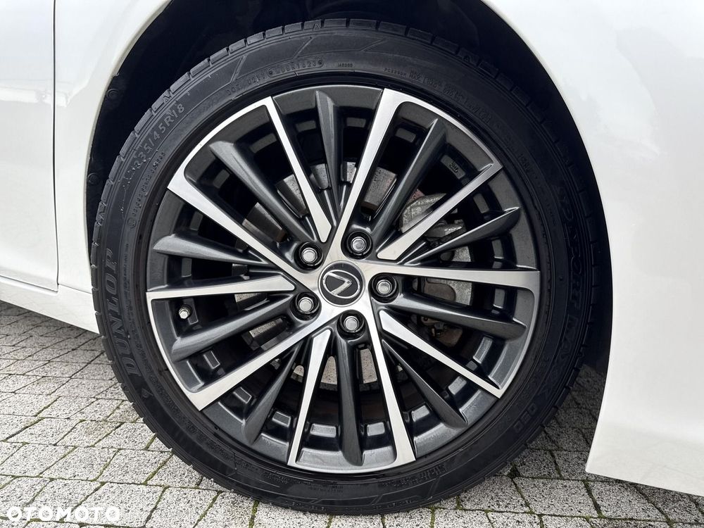 Lexus ES 300h Business Edition - 30