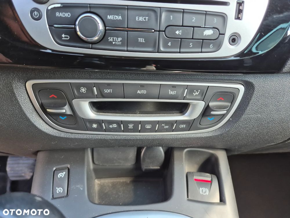 Renault Scenic dCi 130 FAP Start & Stop Bose Edition - 31