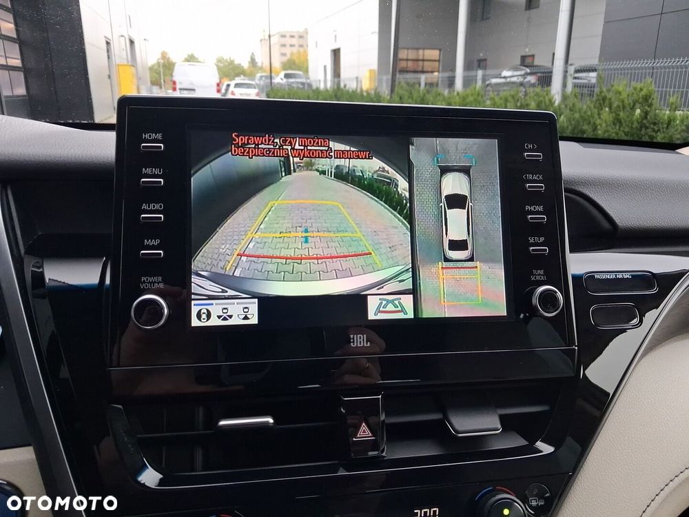 Toyota Camry 2.5 Hybrid Executive CVT - 13
