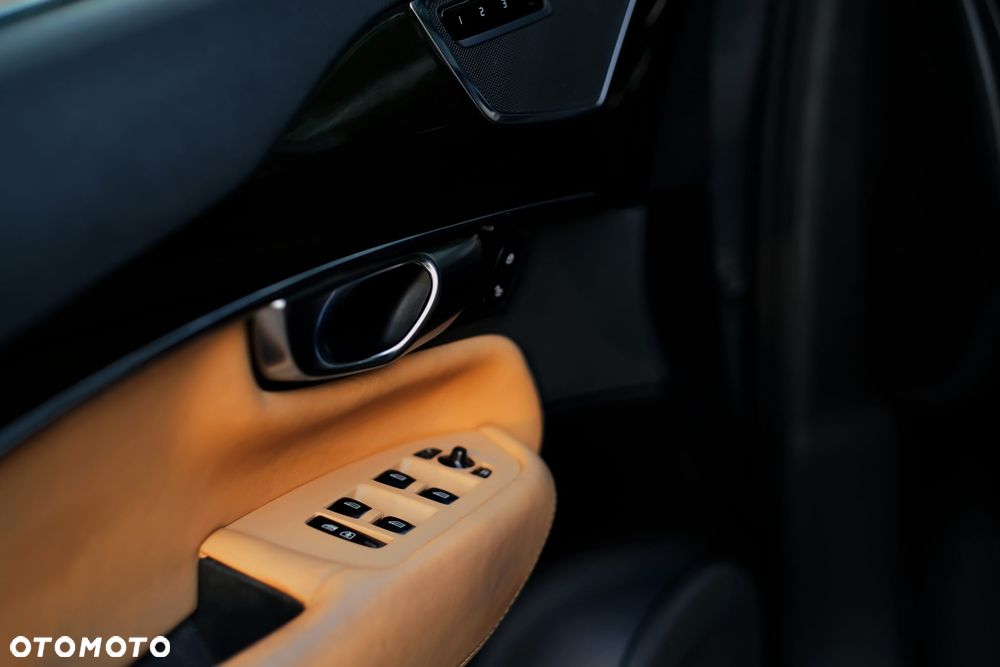 Volvo XC 90 T6 AWD Momentum - 13