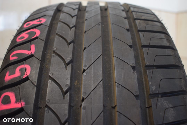 R17 235/45 Goodyear Efficient grip  Pojedyncza