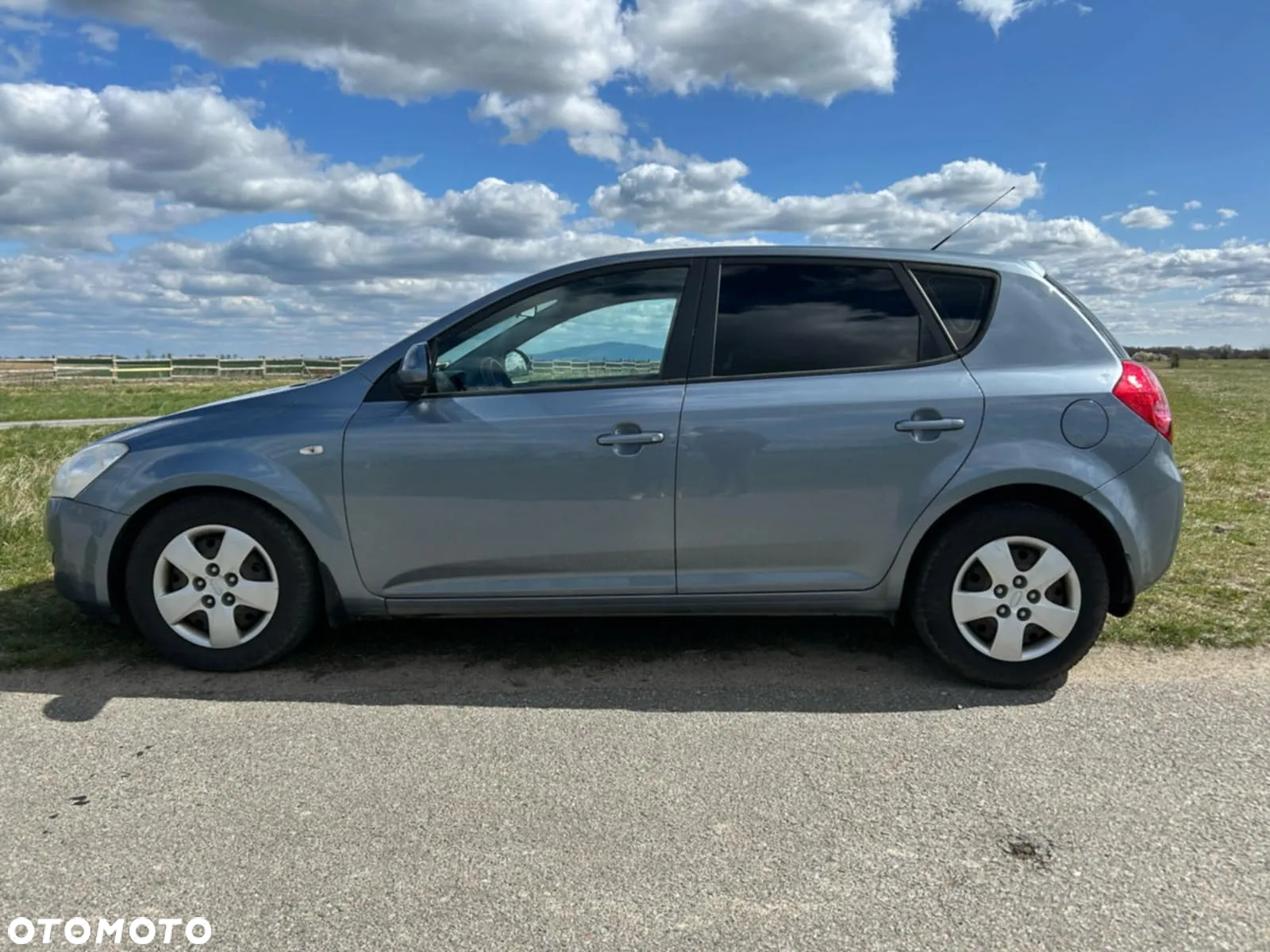 Kia Ceed Cee'd 2.0 crdi Comfort + - 8