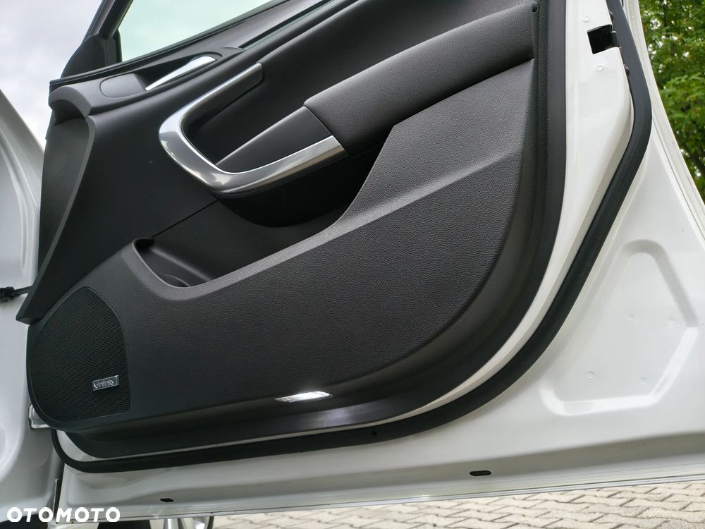 Opel Insignia 2.0 T Cosmo 4x4 - 10