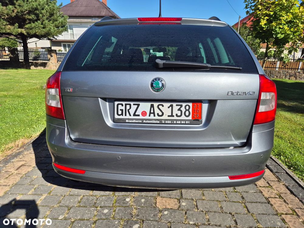 Skoda Octavia Combi 2.0 TDI Elegance - 6