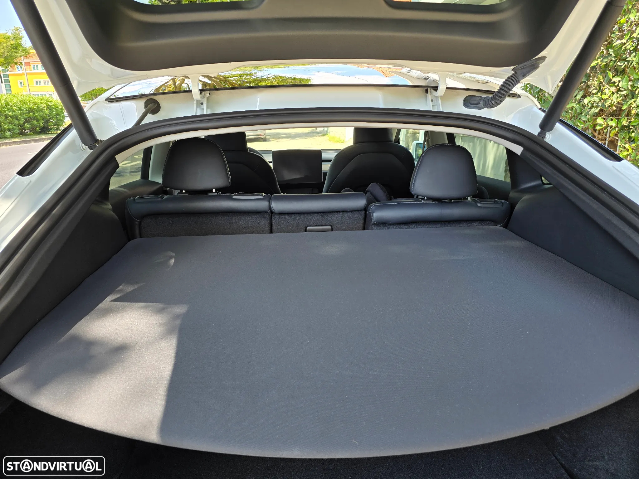 Tesla Model Y Performance Tração Integral - 16