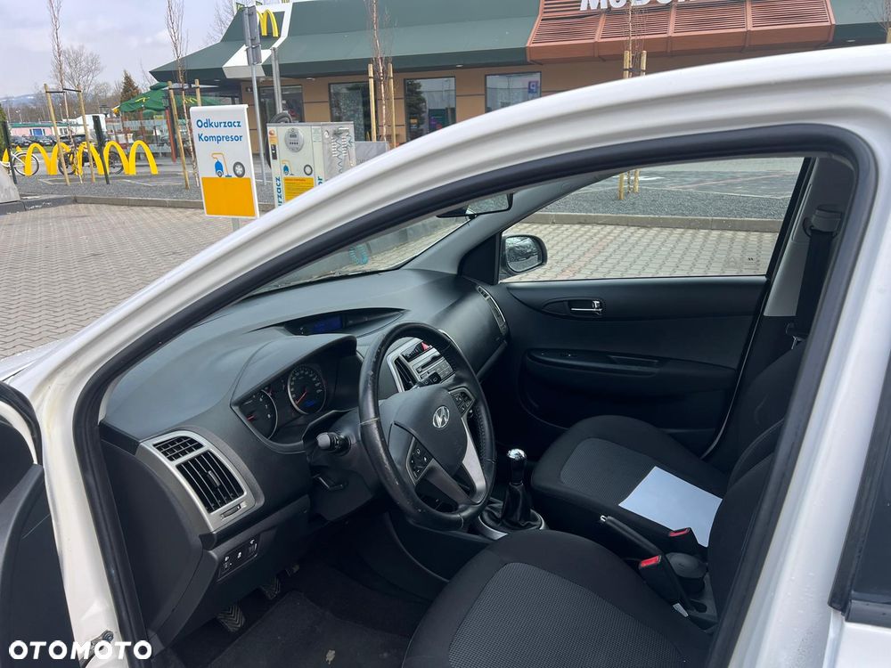 Hyundai i20 1.25 Comfort - 12