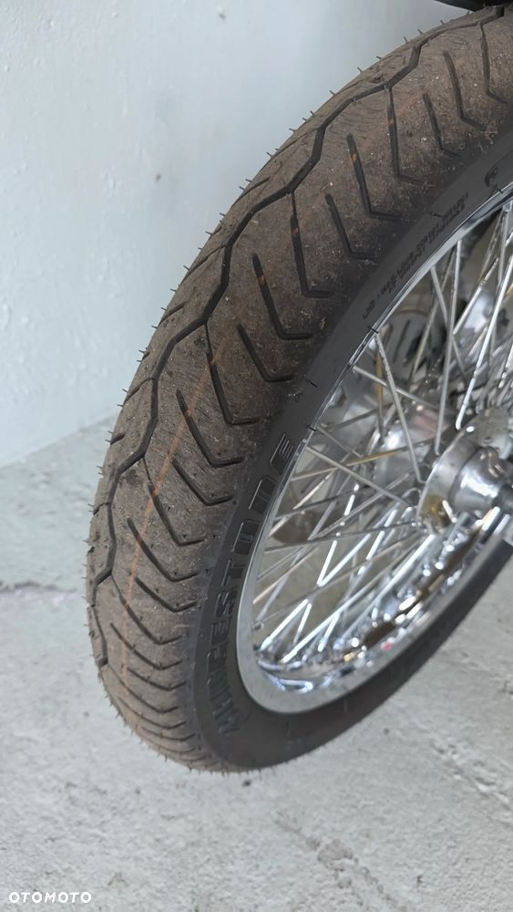 Suzuki Intruder - 13