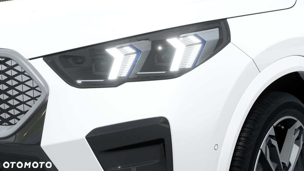 BMW iX2 eDrive20 - 9