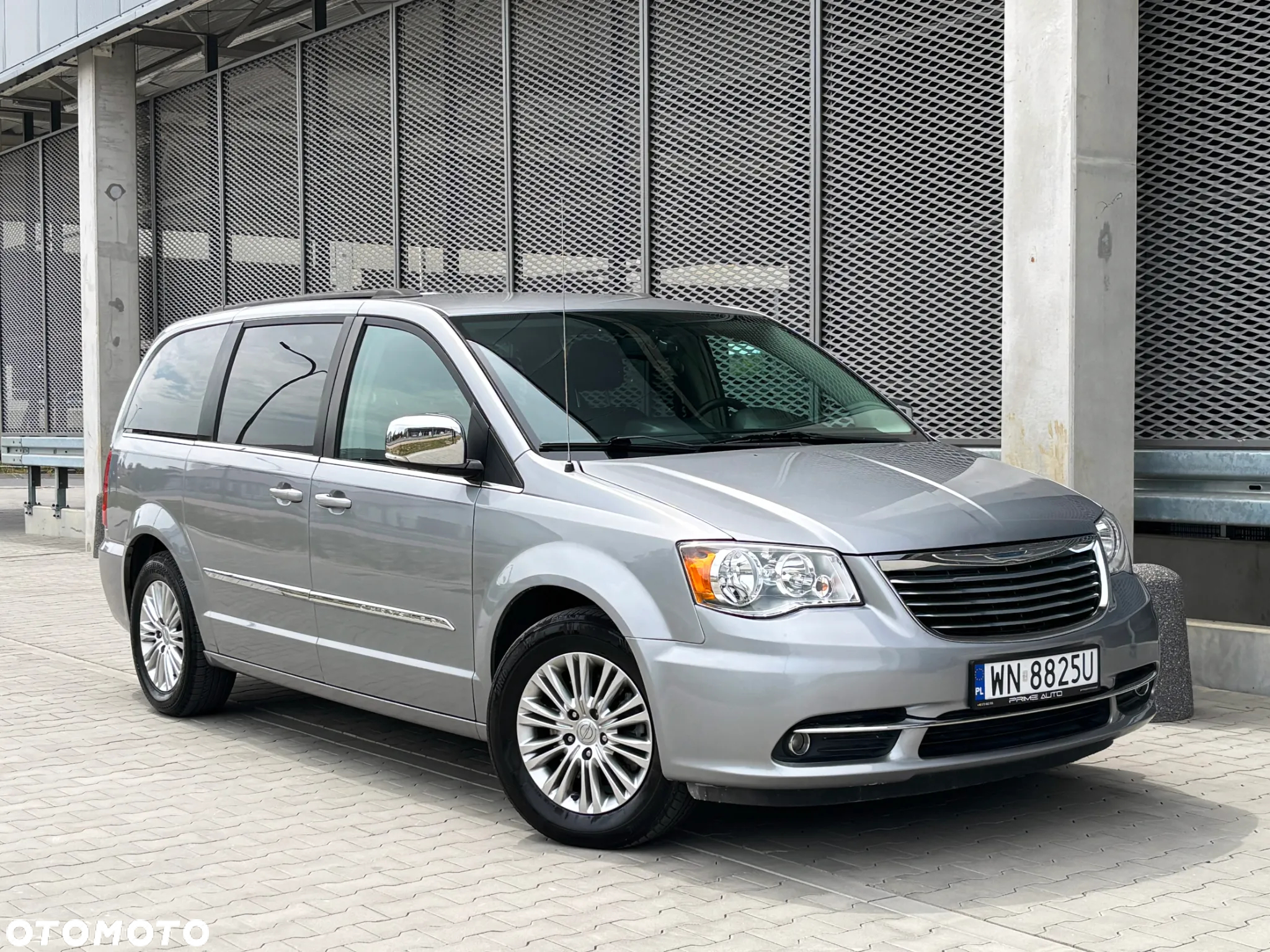 Chrysler Town & Country 3.6 Limited - 4
