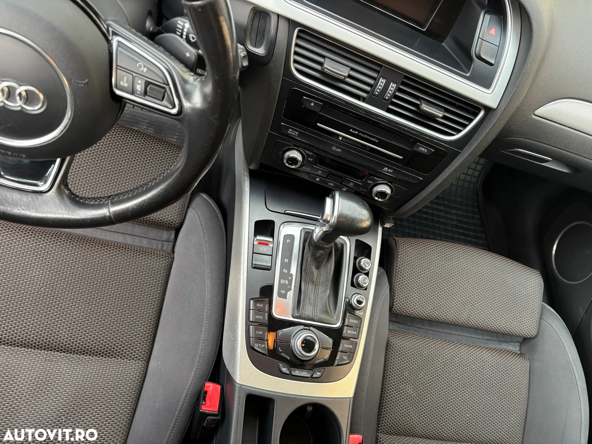 Audi A4 Allroad 2.0 TDI Quattro S tronic - 9