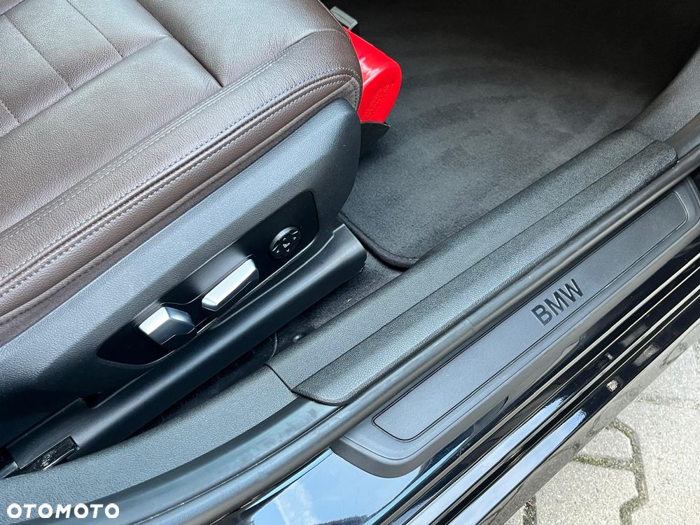 BMW Seria 3 330i xDrive Advantage sport - 7