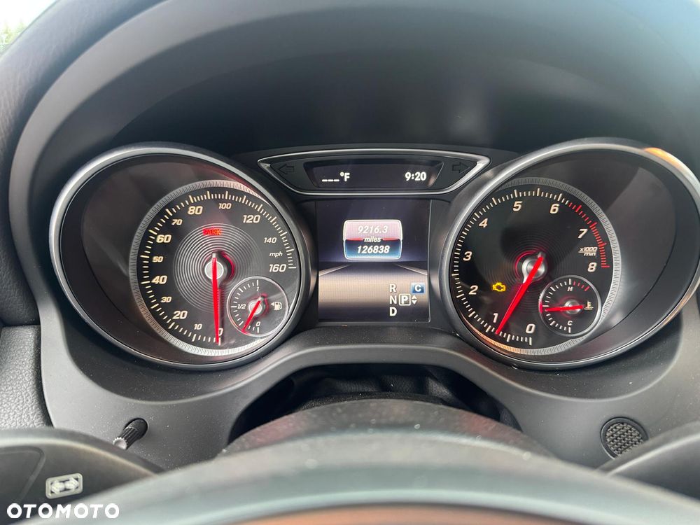 Mercedes-Benz CLA 250 7G-DCT - 12