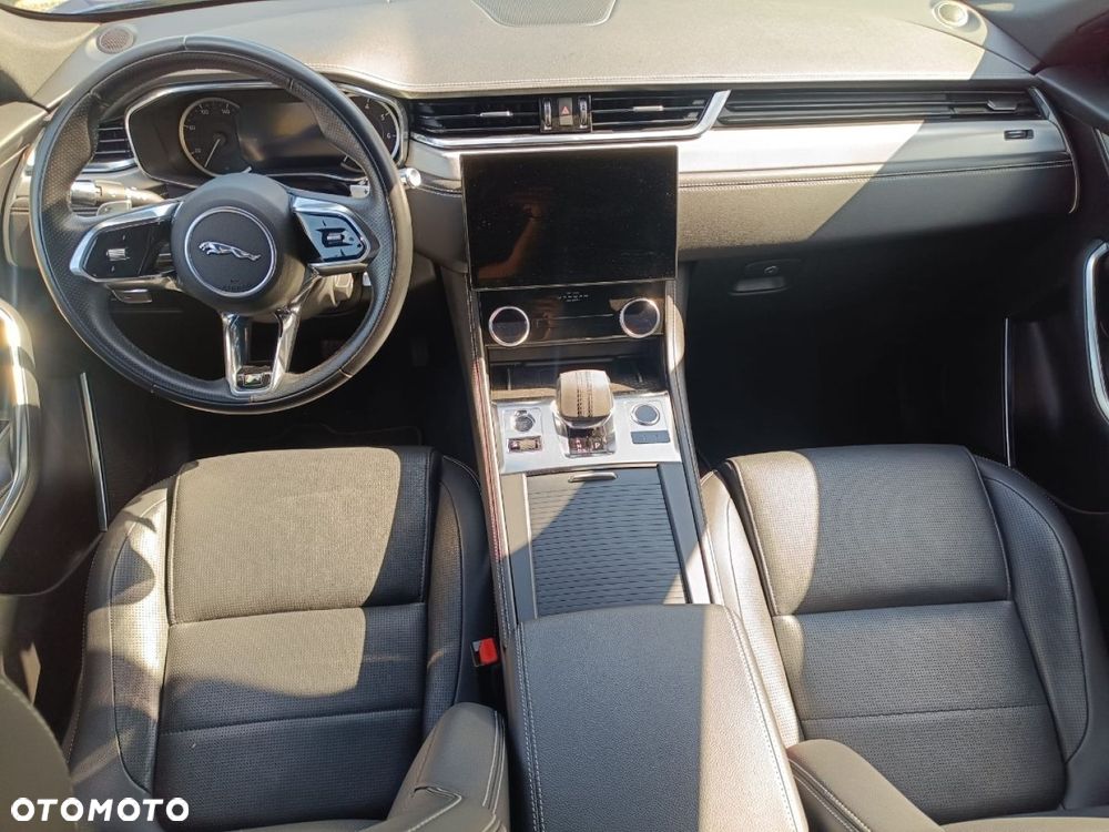 Jaguar F-Pace - 20
