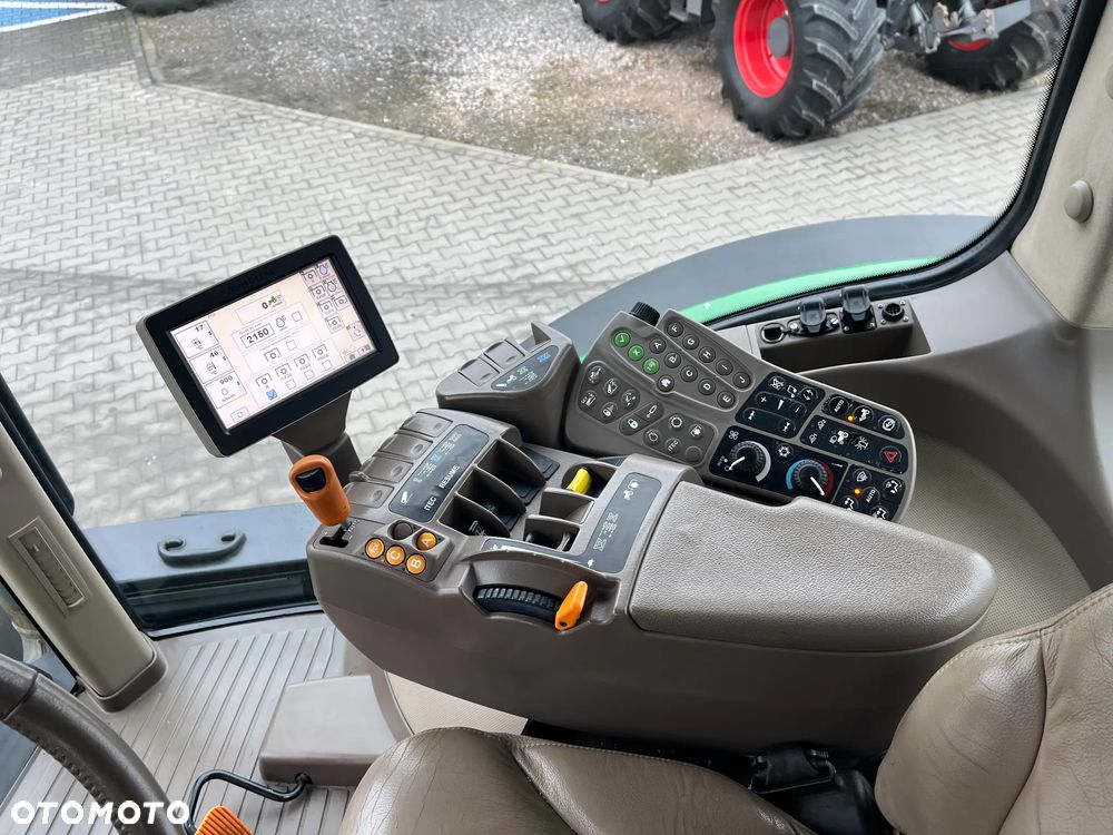 John Deere 7215 R - 14