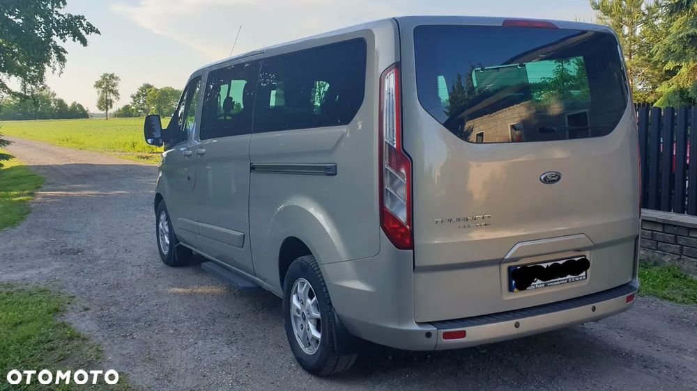Ford Tourneo Custom - 3