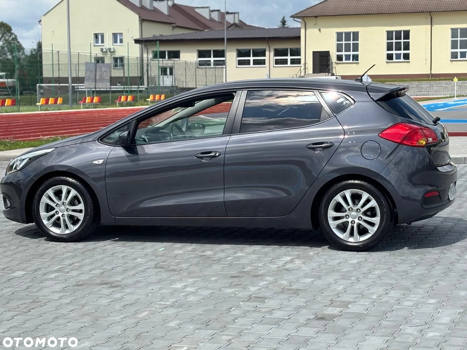 Kia Ceed 1.6 GDI Fifa World Cup Edition - 4