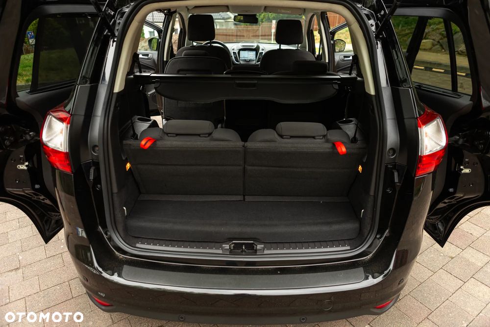 Ford Grand C-MAX - 38