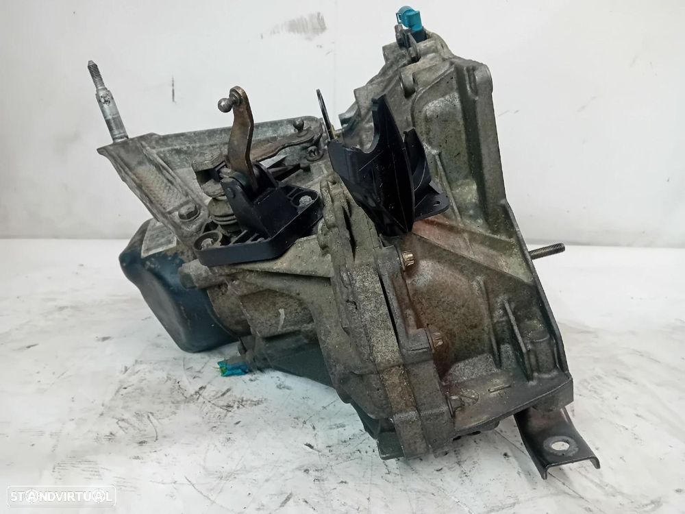 Caixa de velocidades manual RENAULT Clio III (BR0/1, CR0/1) - 4