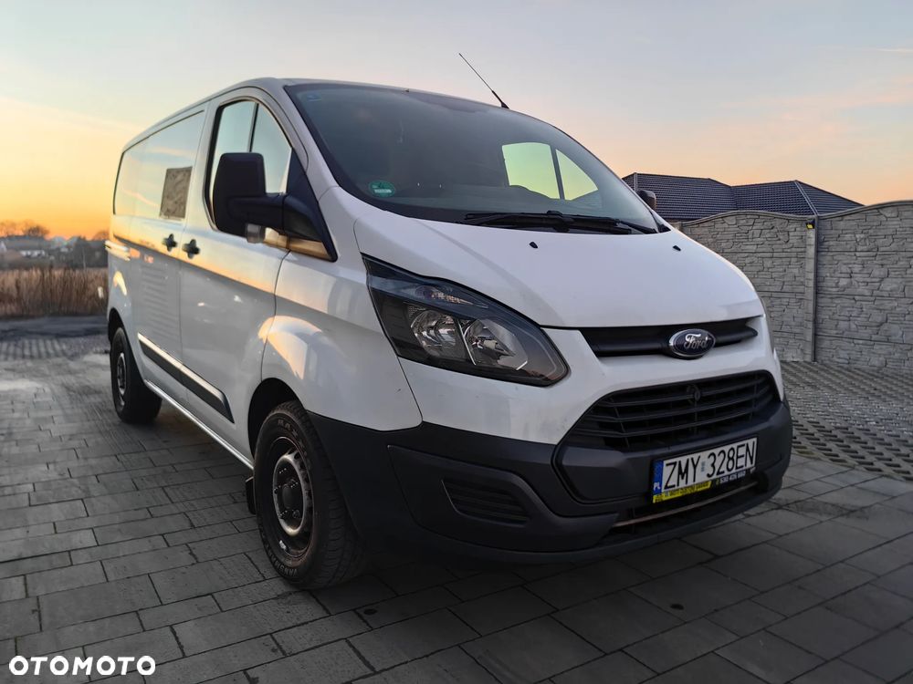 Ford TRANSIT CUSTOM - 13