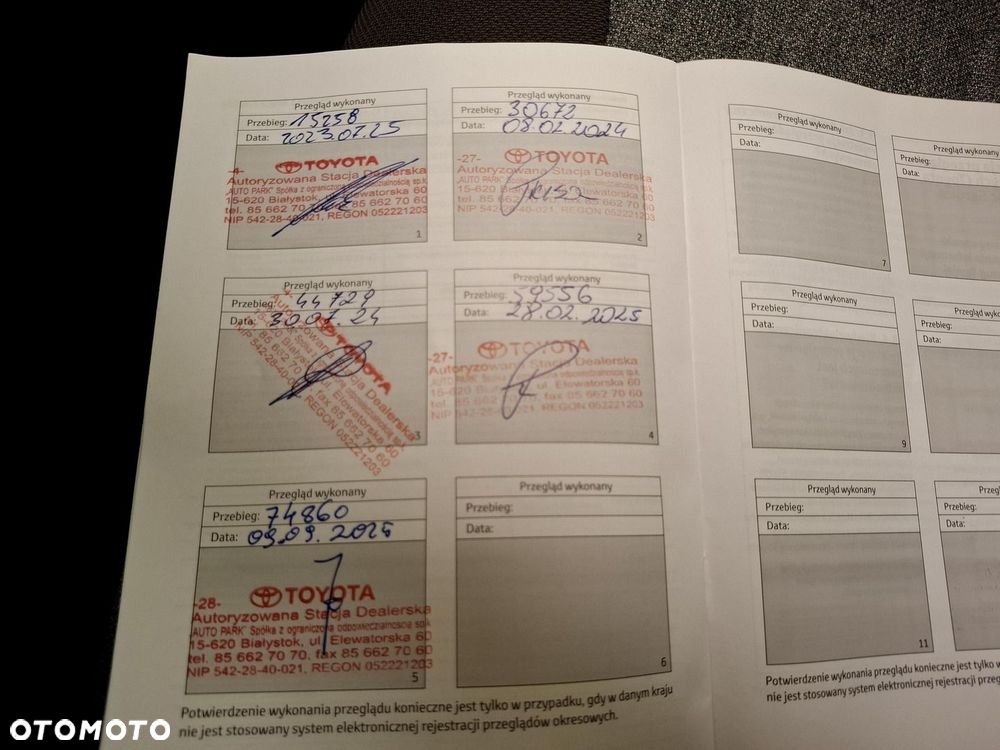 Toyota Corolla 2.0 Hybrid Trek - 21