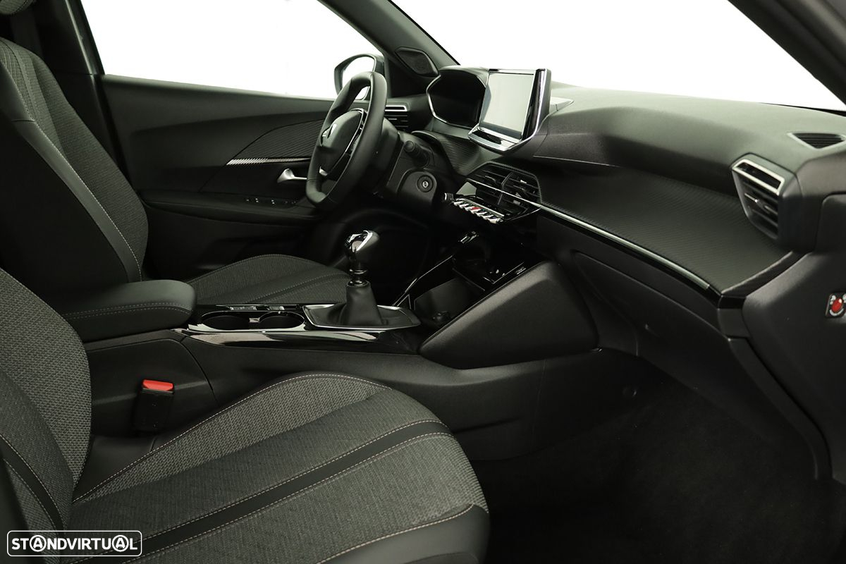 Peugeot 2008 1.2 PureTech Allure - 21