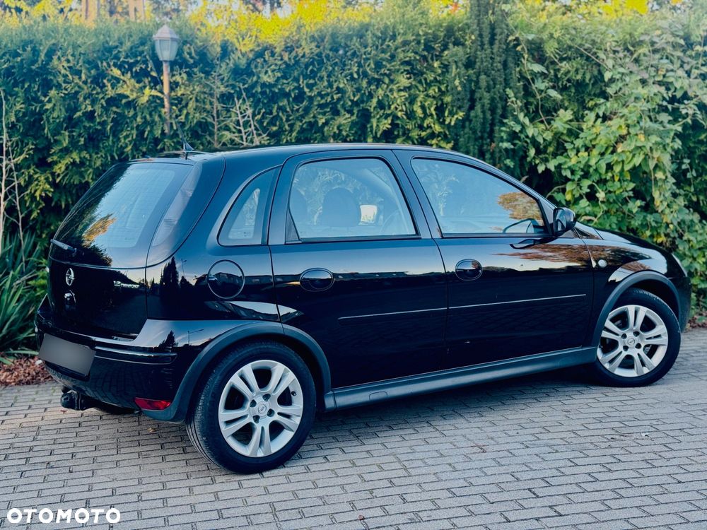 Opel Corsa 1.2 16V Cosmo - 16