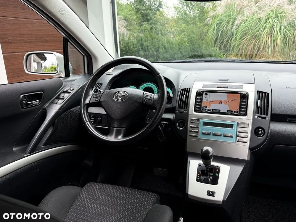 Toyota Corolla Verso 1.8 Sol 7os MM - 28