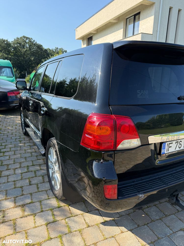 Toyota Land Cruiser 250 - 6