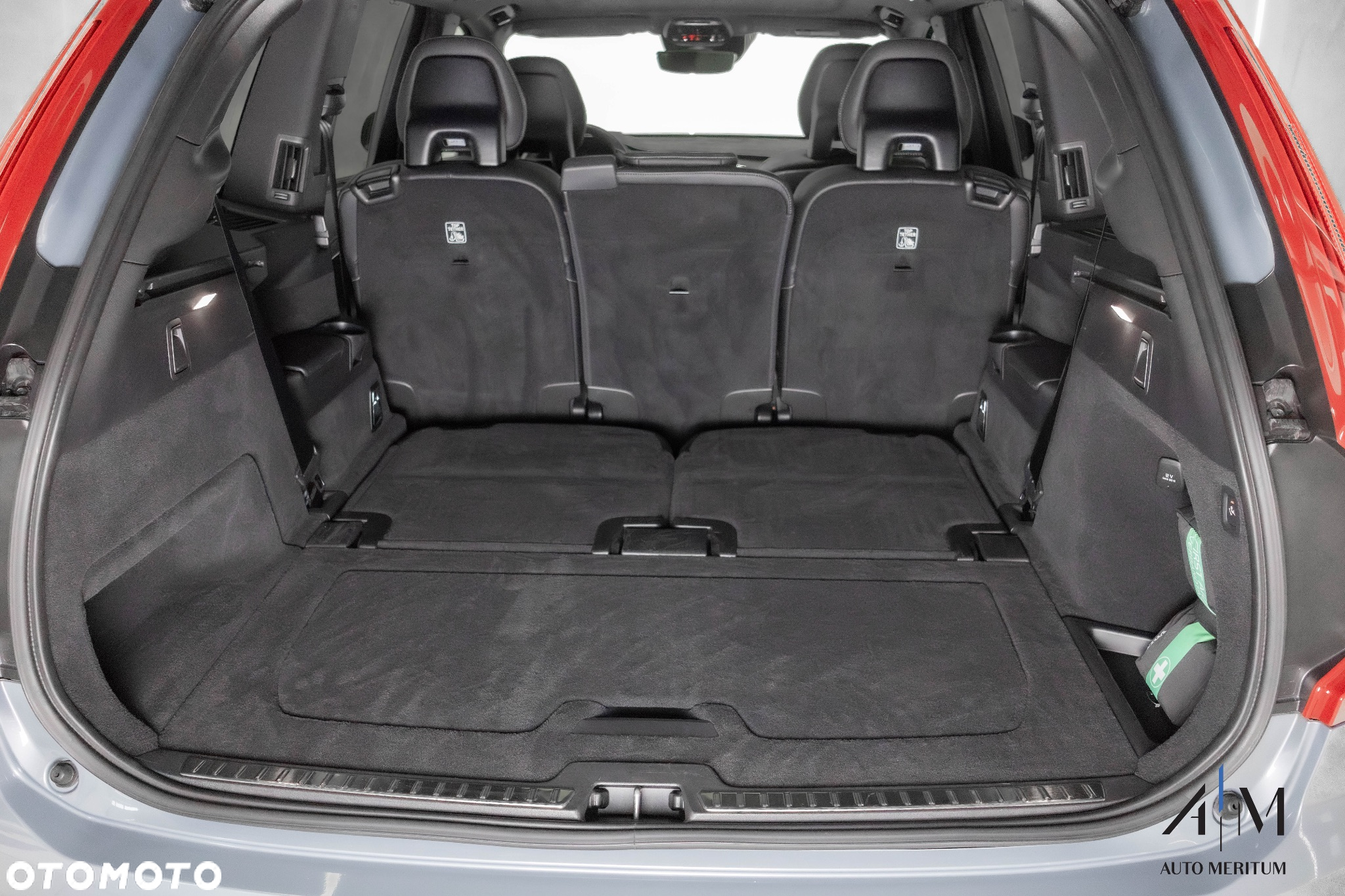 Volvo XC 90 B5 D AWD Ultimate Dark - 32