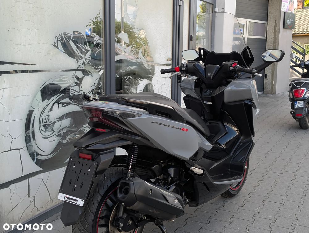 Honda NSS - 16