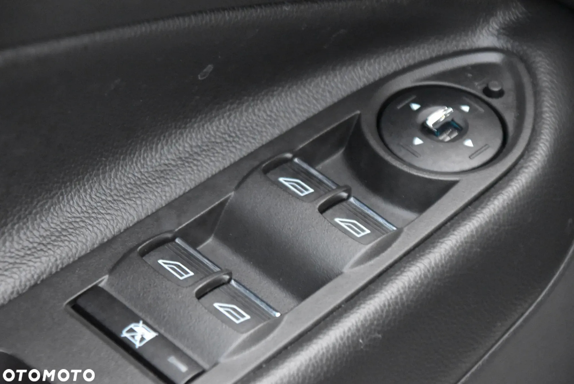 Ford Kuga - 26