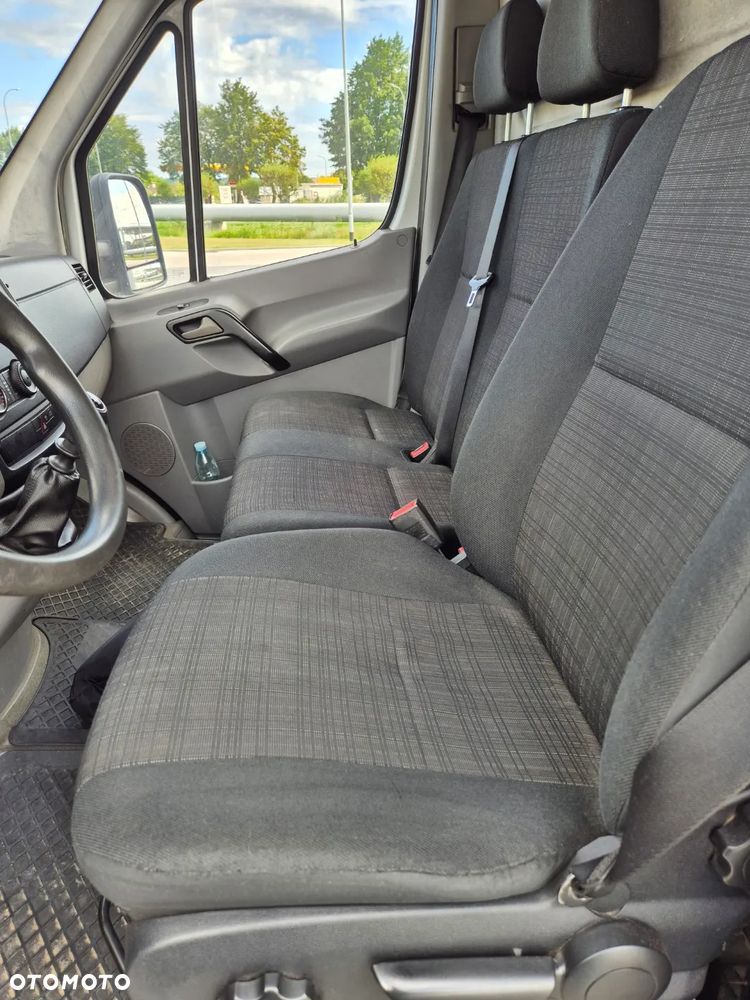 Mercedes-Benz Sprinter 319 BlueTEC 906.235 - 9