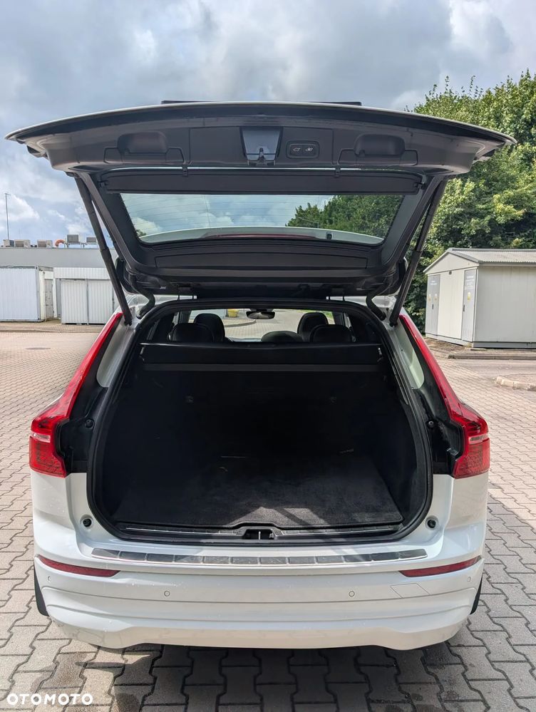 Volvo XC 60 B6 B AWD Momentum Pro - 8