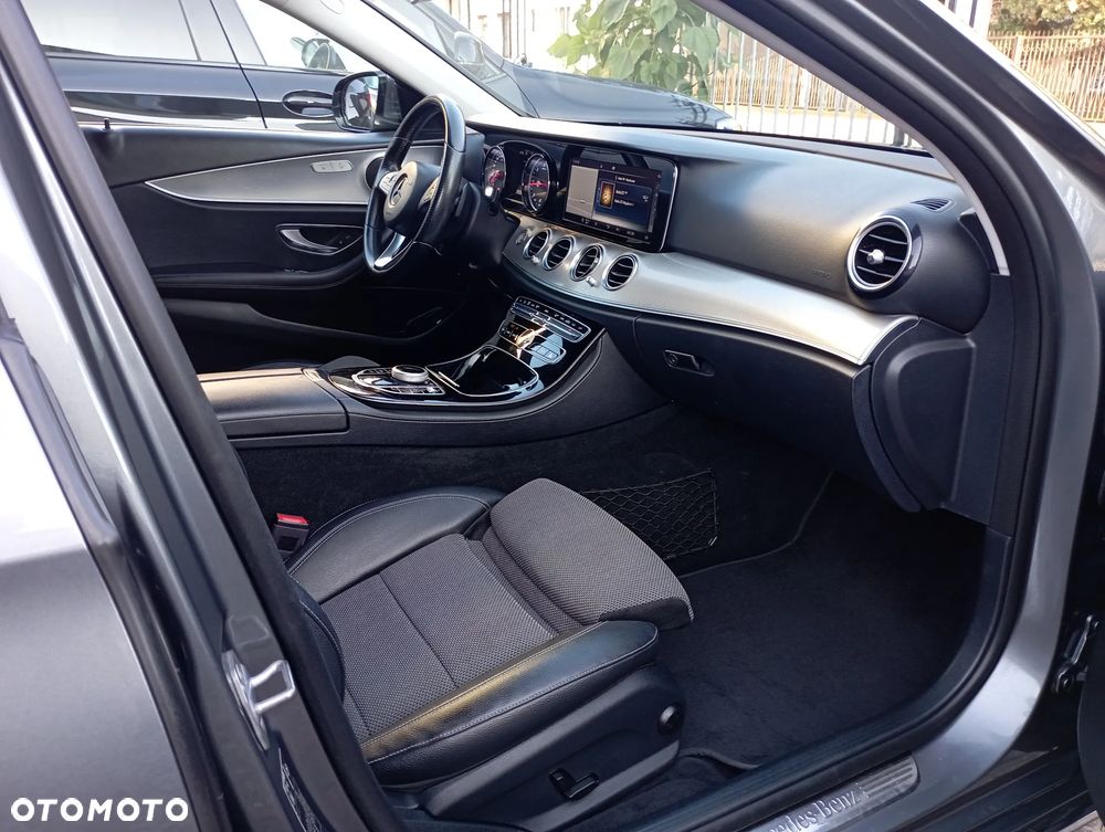 Mercedes-Benz Klasa E 220 d 9G-TRONIC - 9