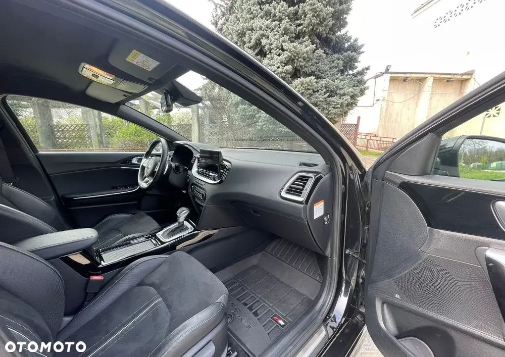 Kia Ceed 1.6 CRDi mHEV GT-Line DCT - 9